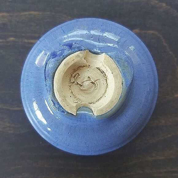 Small light blue ceramic artisan made bowl - Picture 3 of 5